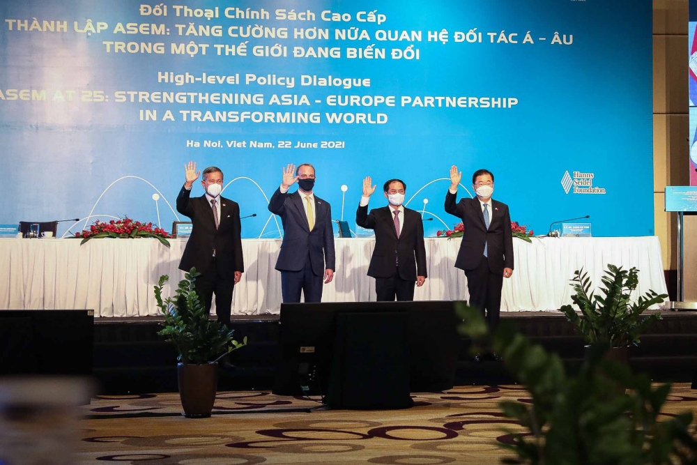 Ngoại trưởng Hàn Quốc và điểm đến đầu tiên trong chuyến công du Đông Nam Á Ngoại trưởng Hàn Quốc và điểm đến đầu tiên trong chuyến công du Đông Nam Á