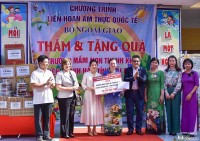 Trao hơn 70 triệu đồng cho thầy và trò Trường Mầm non Thanh Khê, Hải Dương