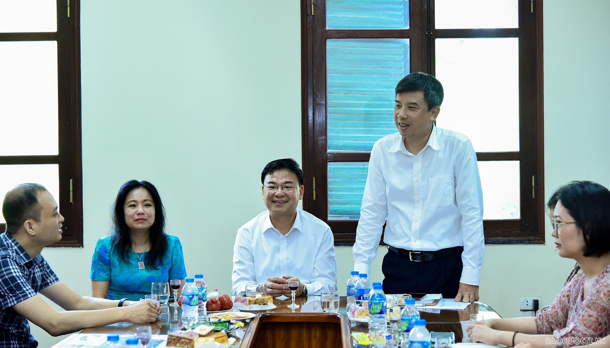 Thứ trưởng Ngoại giao Phạm Quang Hiệu thăm và chúc mừng Báo Thế giới & Việt Nam