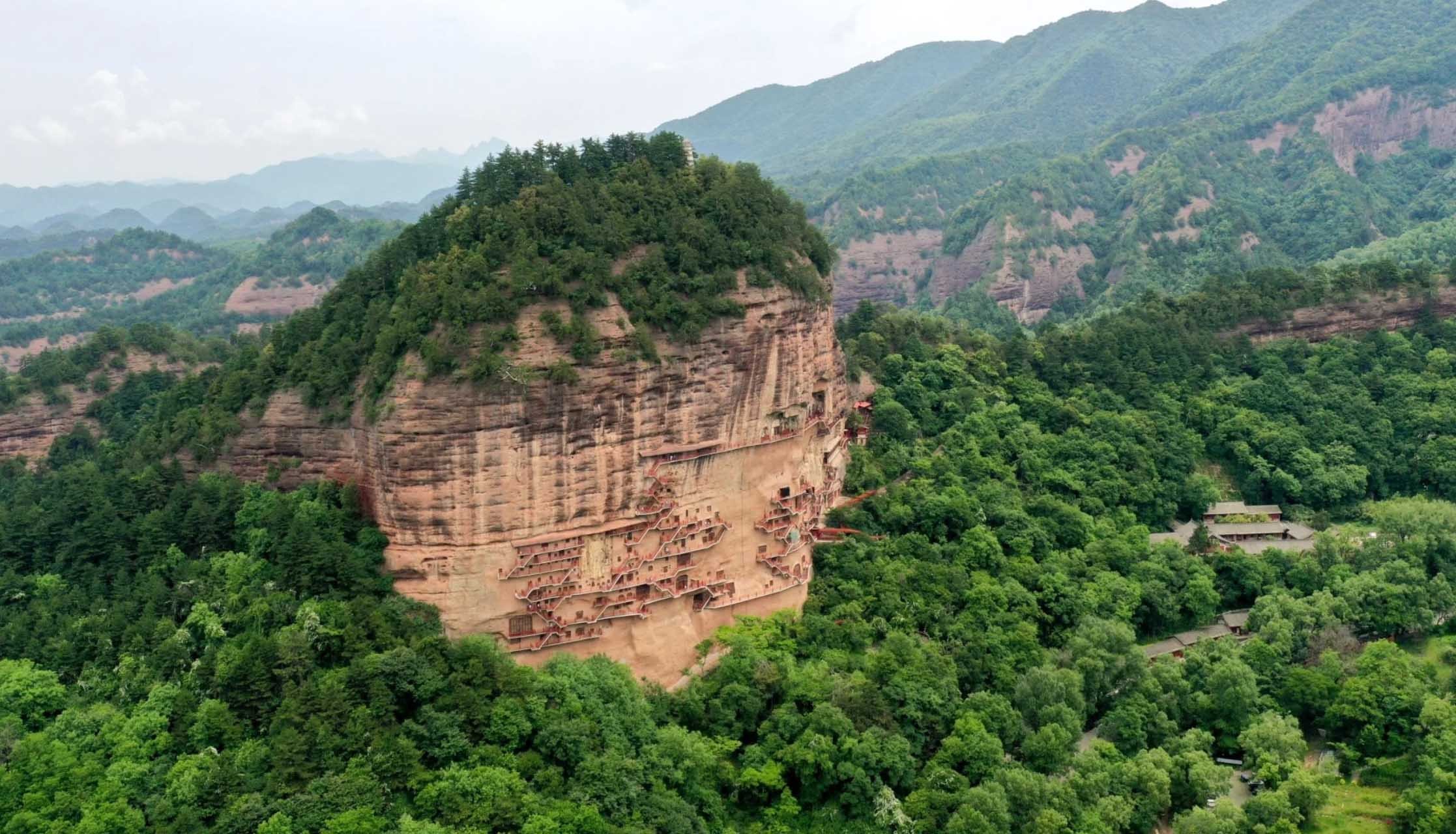 Khám phá quần thể hang động Phật giáo Mạch Tích Sơn lớn nhất Trung Quốc