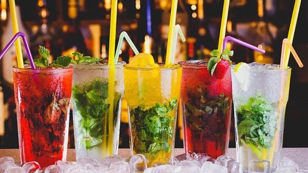 Lưu ý khi uống nước để tránh già nhanh