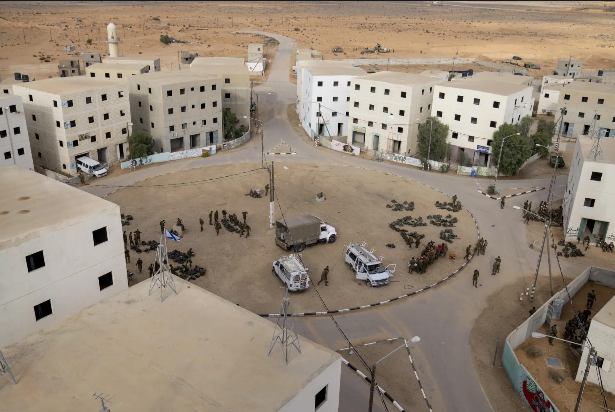 Bên trong căn cứ quân sự của Israel được mệnh danh là dải ‘mini Gaza’