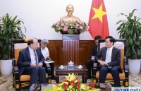 trao tang ky niem chuong cho dai su chile