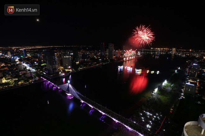 man nhan voi man trinh dien le hoi phao hoa quoc te da nang 2019