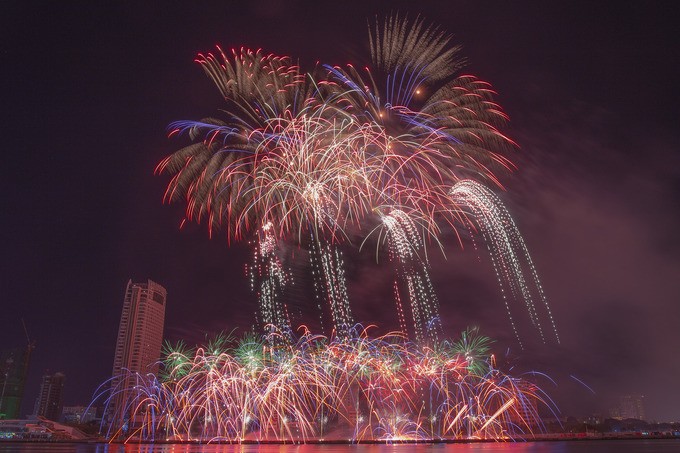 man nhan voi man trinh dien le hoi phao hoa quoc te da nang 2019