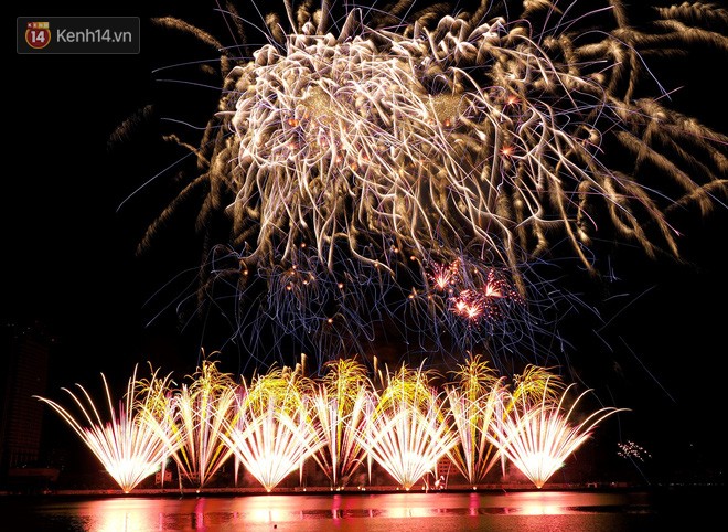 man nhan voi man trinh dien le hoi phao hoa quoc te da nang 2019