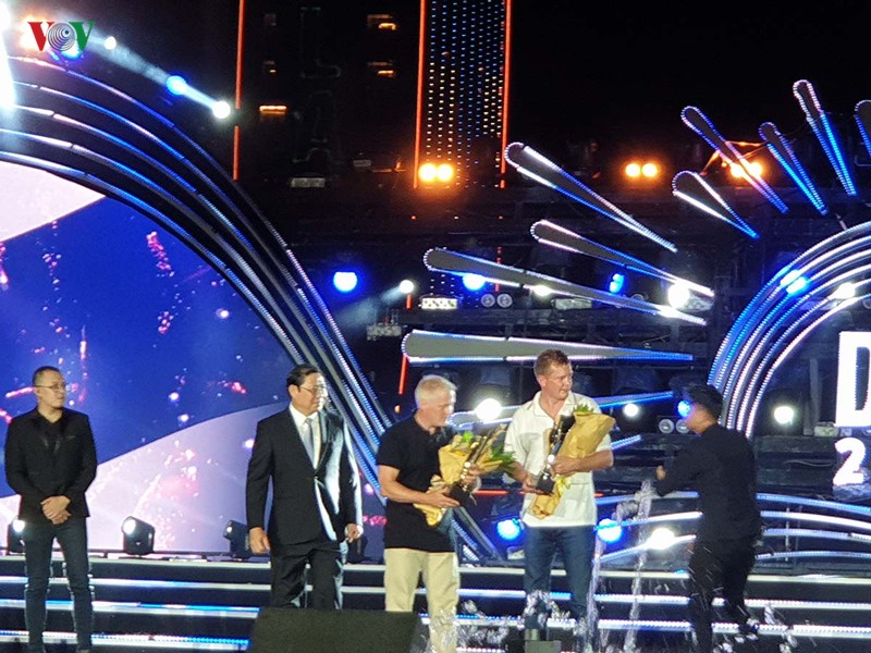 man nhan voi man trinh dien le hoi phao hoa quoc te da nang 2019