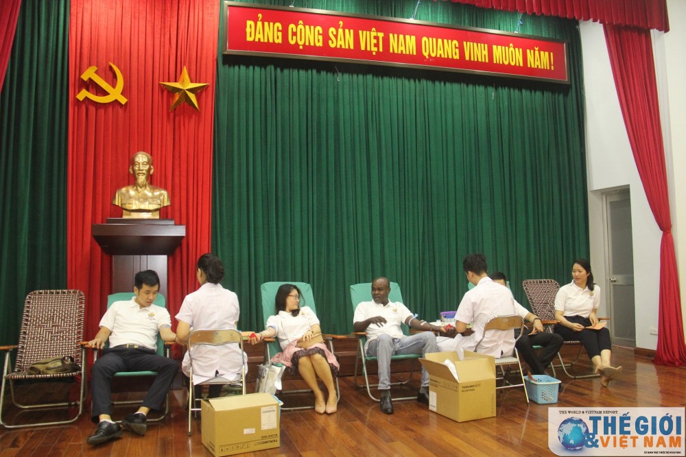 doan thanh nien cuc phuc vu ngoai giao doan to chuc hien mau thien nguyen
