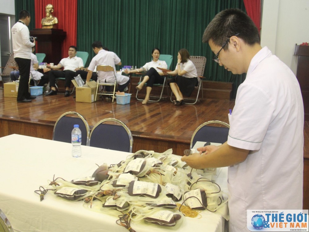 doan thanh nien cuc phuc vu ngoai giao doan to chuc hien mau thien nguyen
