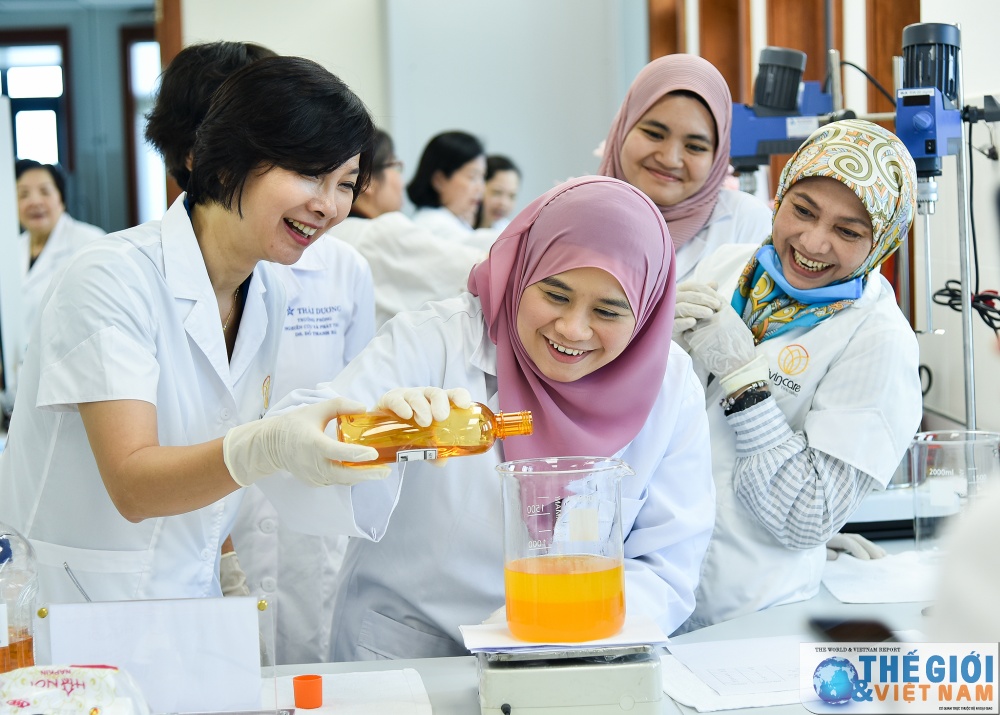 nhom awch tim hieu ve cac san pham cham soc suc khoe tu thao duoc cua viet nam