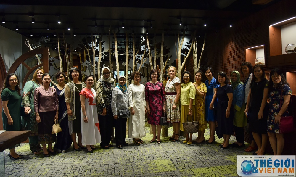 nhom awch tim hieu ve cac san pham cham soc suc khoe tu thao duoc cua viet nam