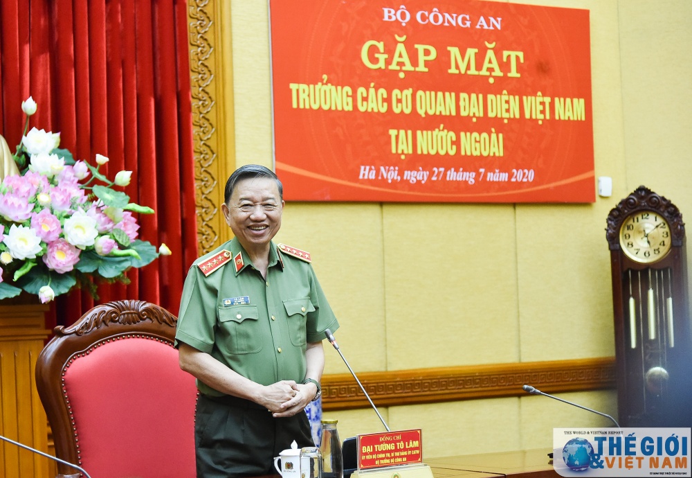 Đoàn Trưởng Cơ quan đại diện Việt Nam ở nước ngoài làm việc với Bộ Công an doan truong co quan dai dien viet nam o nuoc ngoai lam viec voi bo cong an