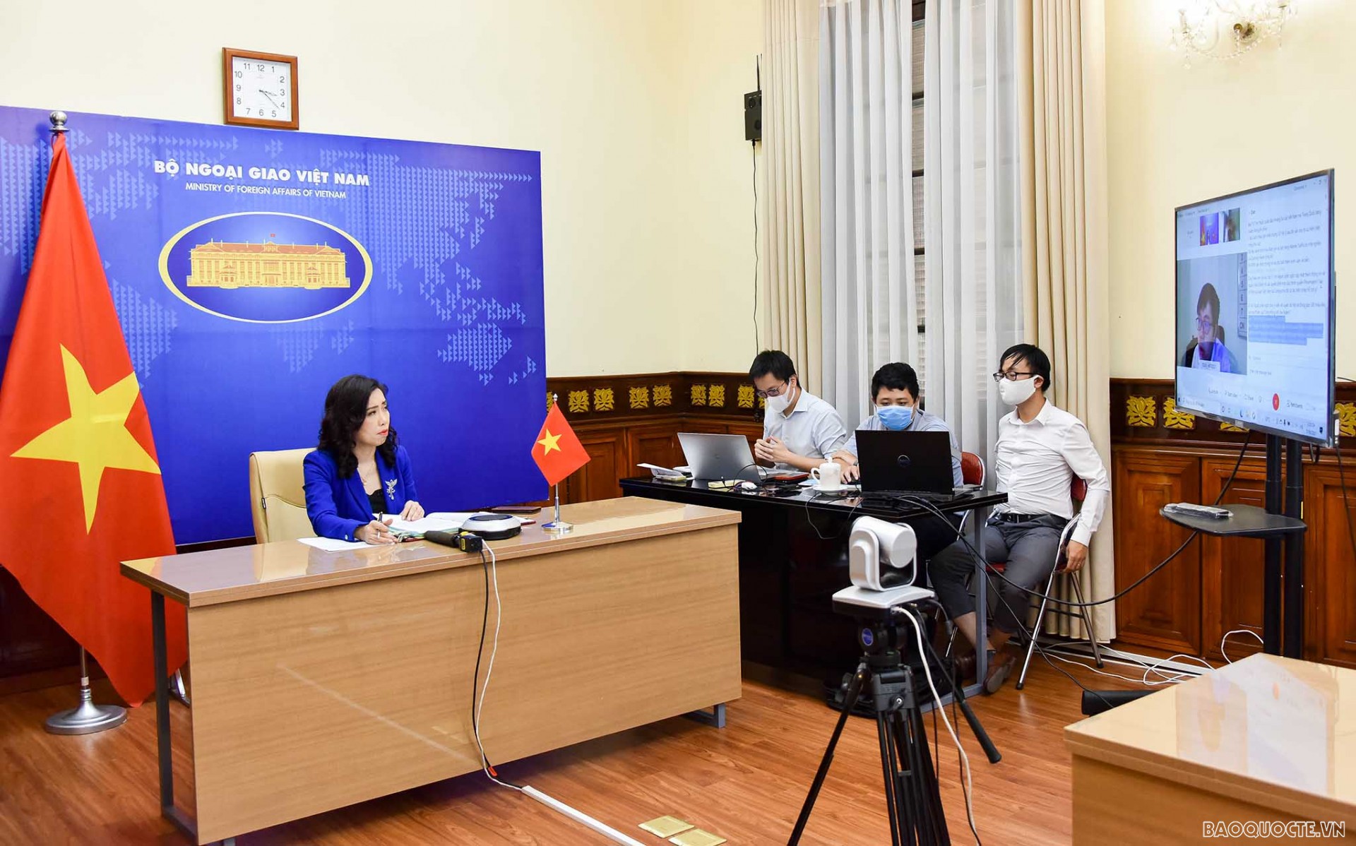 Người phát ngôn Bộ Ngoại giao và kỳ vọng về đội ngũ phóng viên đối ngoại Người phát ngôn Bộ Ngoại giao và kỳ vọng về đội ngũ phóng viên đối ngoại