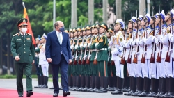 Lễ đón chính thức Bộ trưởng Quốc phòng Anh Ben Wallace