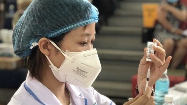 Điều chỉnh quy trình tiêm vaccine phòng Covid-19 phù hợp với tình hình thực tiễn tại 4 địa phương