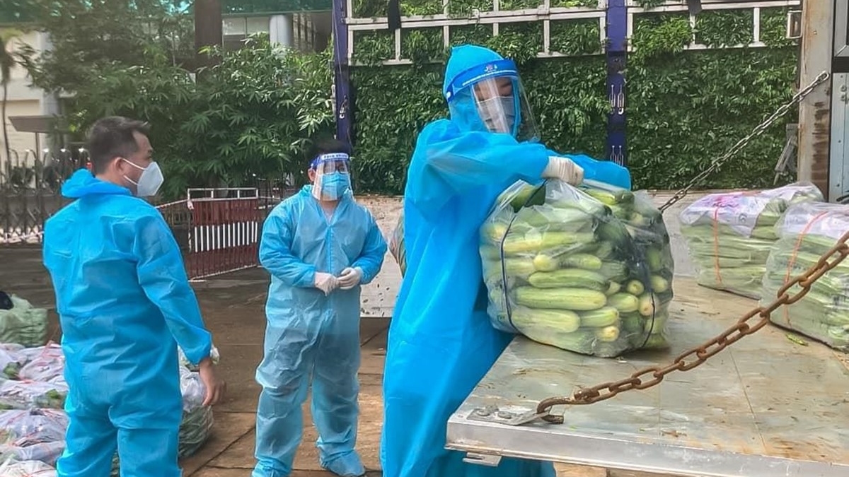 Những ‘Chuyến xe thực phẩm 0 đồng’ ấm áp nghĩa tình giữa thời đại dịch Covid-19