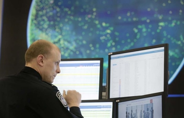 Mỹ: Hệ thống máy tính Cơ quan Hải quan và Bảo vệ Biên giới trục trặc, dòng người mắc kẹt tại sân bay