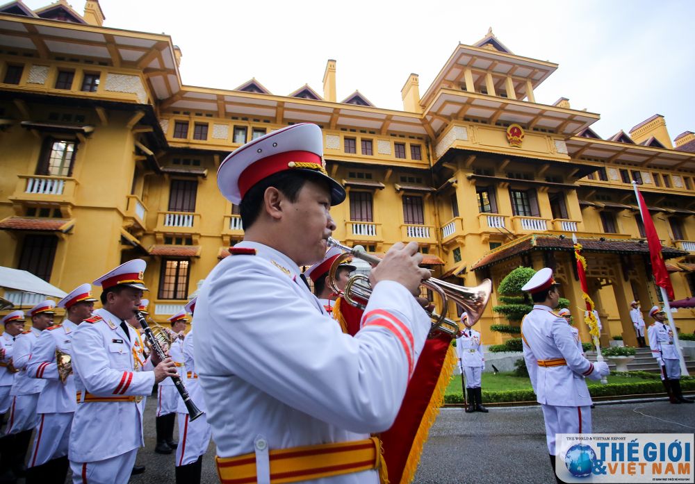 la co asean tung bay nhan ky niem 25 nam viet nam gia nhap to chuc 2