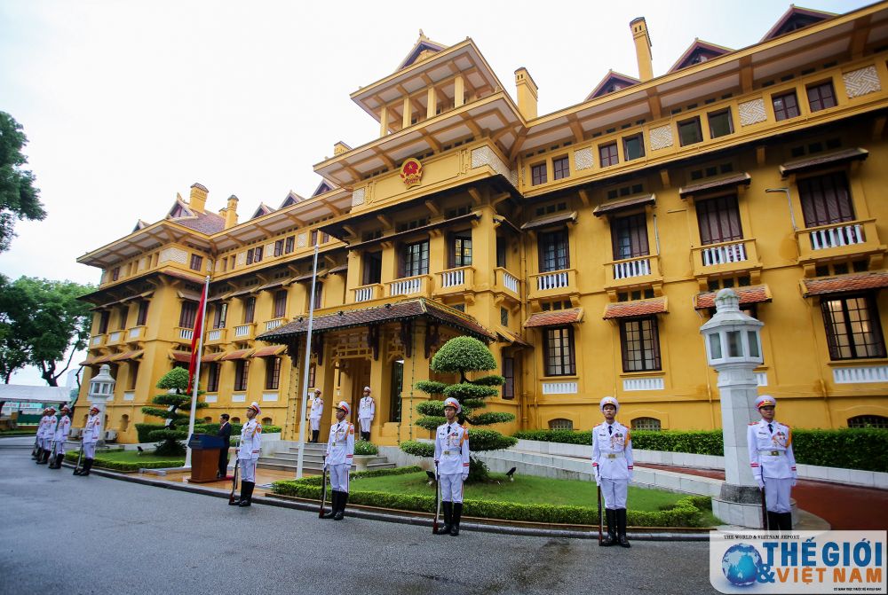 la co asean tung bay nhan ky niem 25 nam viet nam gia nhap to chuc 6