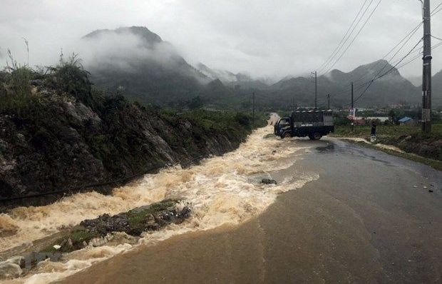 Dự báo thời tiết ngày và đêm nay (29/8): Hà Nội có mây, mưa rào và dông, cảnh báo mưa lớn cục bộ, lốc sét, gió giật mạnh ở vùng núi Bắc Bộ