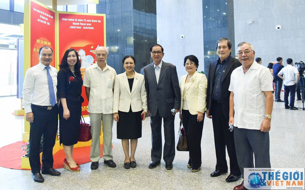 nhung hinh anh tai hoi thao khoa hoc 75 nam ngoai giao viet nam bai hoc kinh nghiem va dinh huong