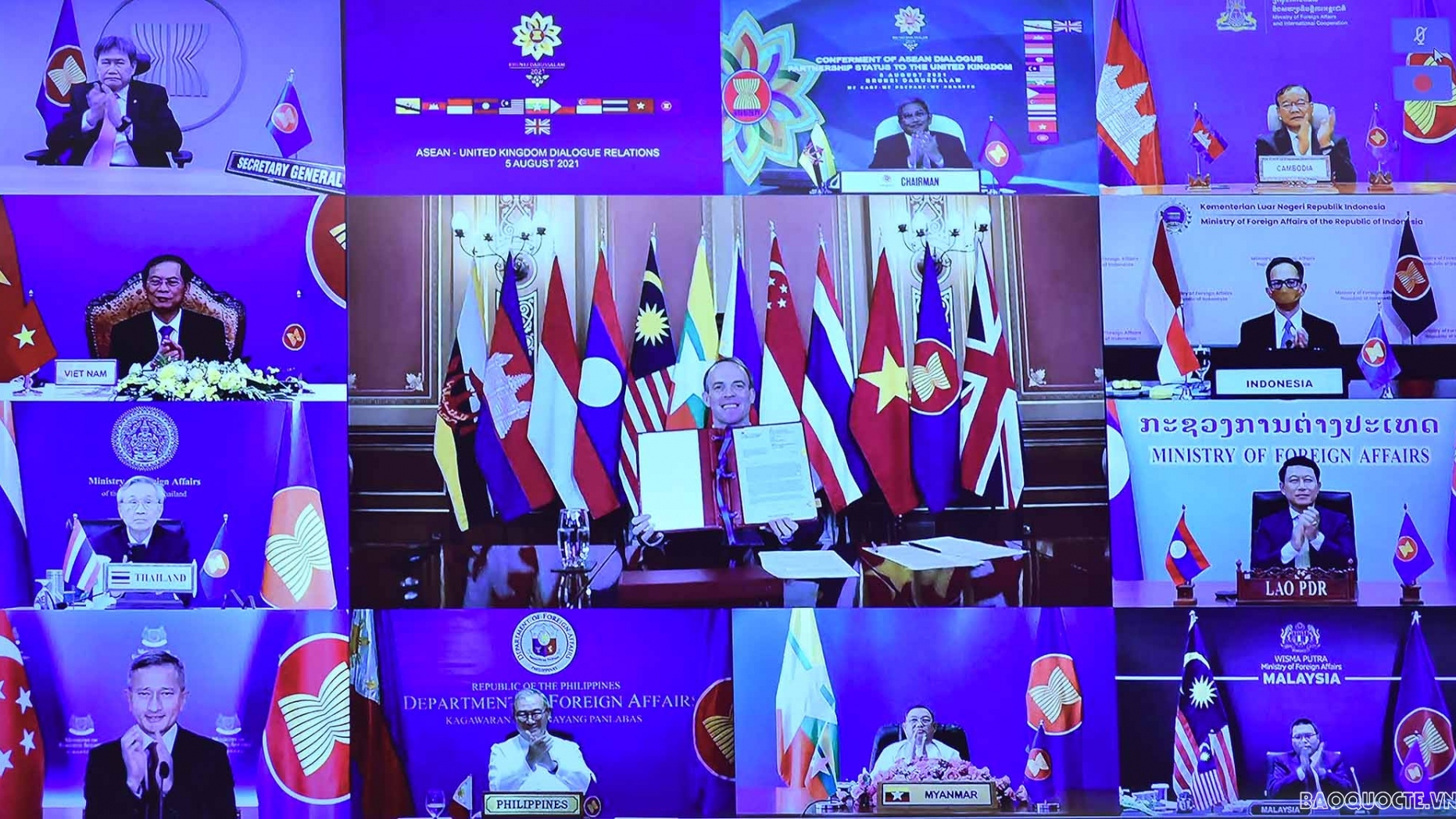 Lễ trao quy chế Đối tác đối thoại đầy đủ của ASEAN cho Vương quốc Anh