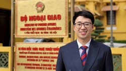 Lễ tân Ngoại giao: Chuyện những người đứng sau cánh gà