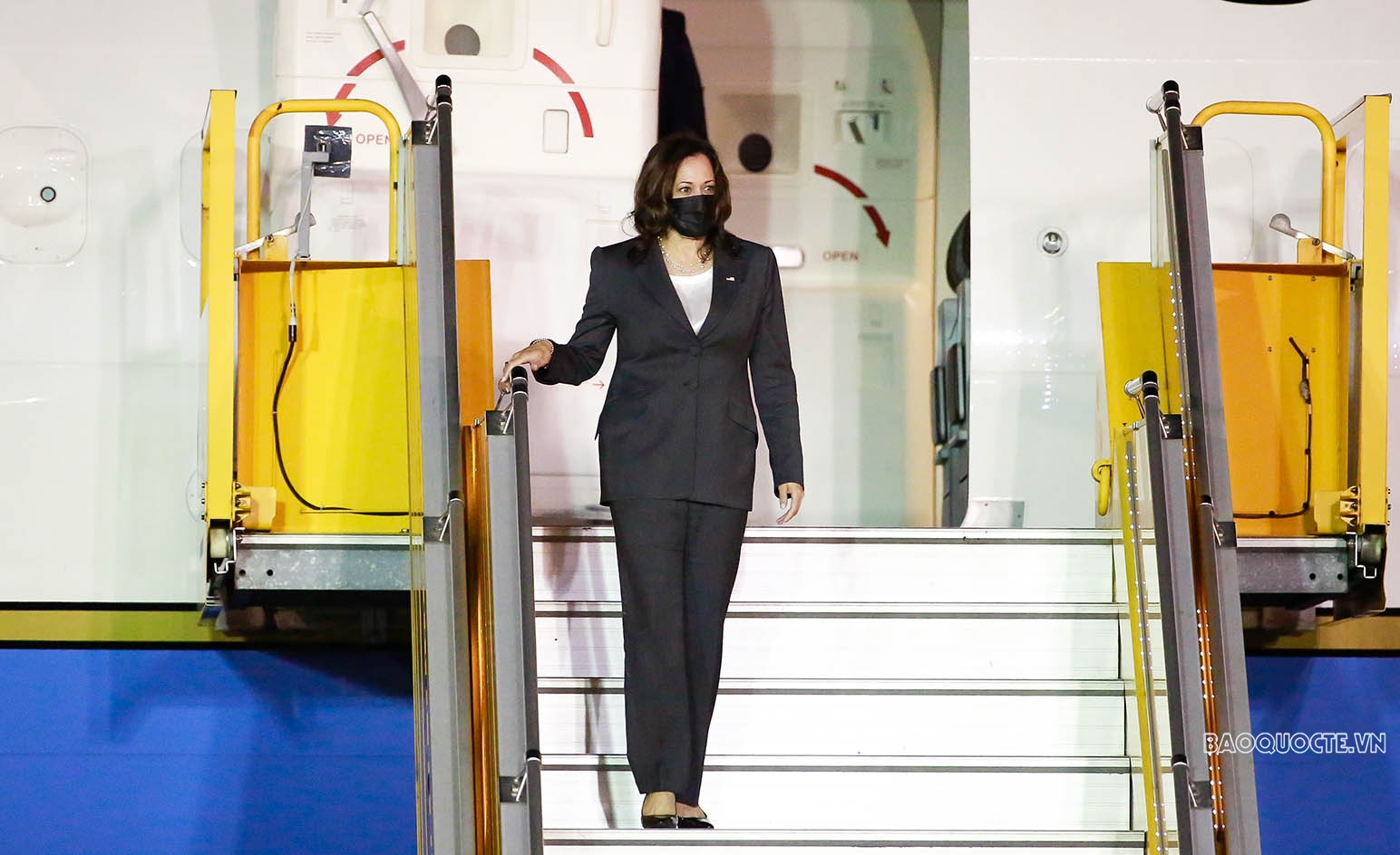 Toàn cảnh chuyến thăm Việt Nam của nữ Tổng thống Mỹ đầu tiên Toàn cảnh chuyến thăm Việt Nam của nữ Tổng thống Mỹ đầu tiên