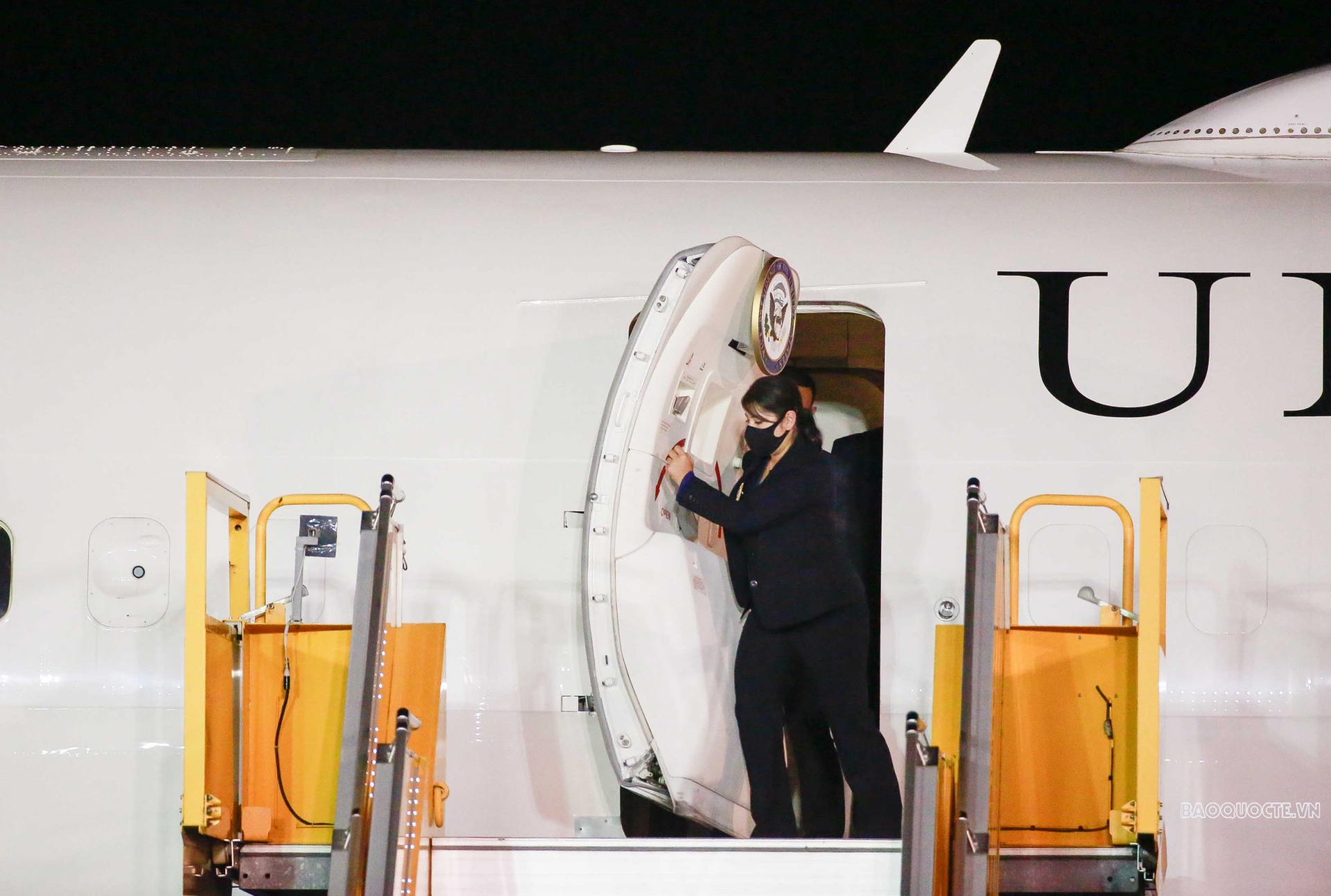 Những hình ảnh đầu tiên của Phó Tổng thống Mỹ tại Việt Nam Những hình ảnh đầu tiên của Phó Tổng thống Mỹ tại Việt Nam