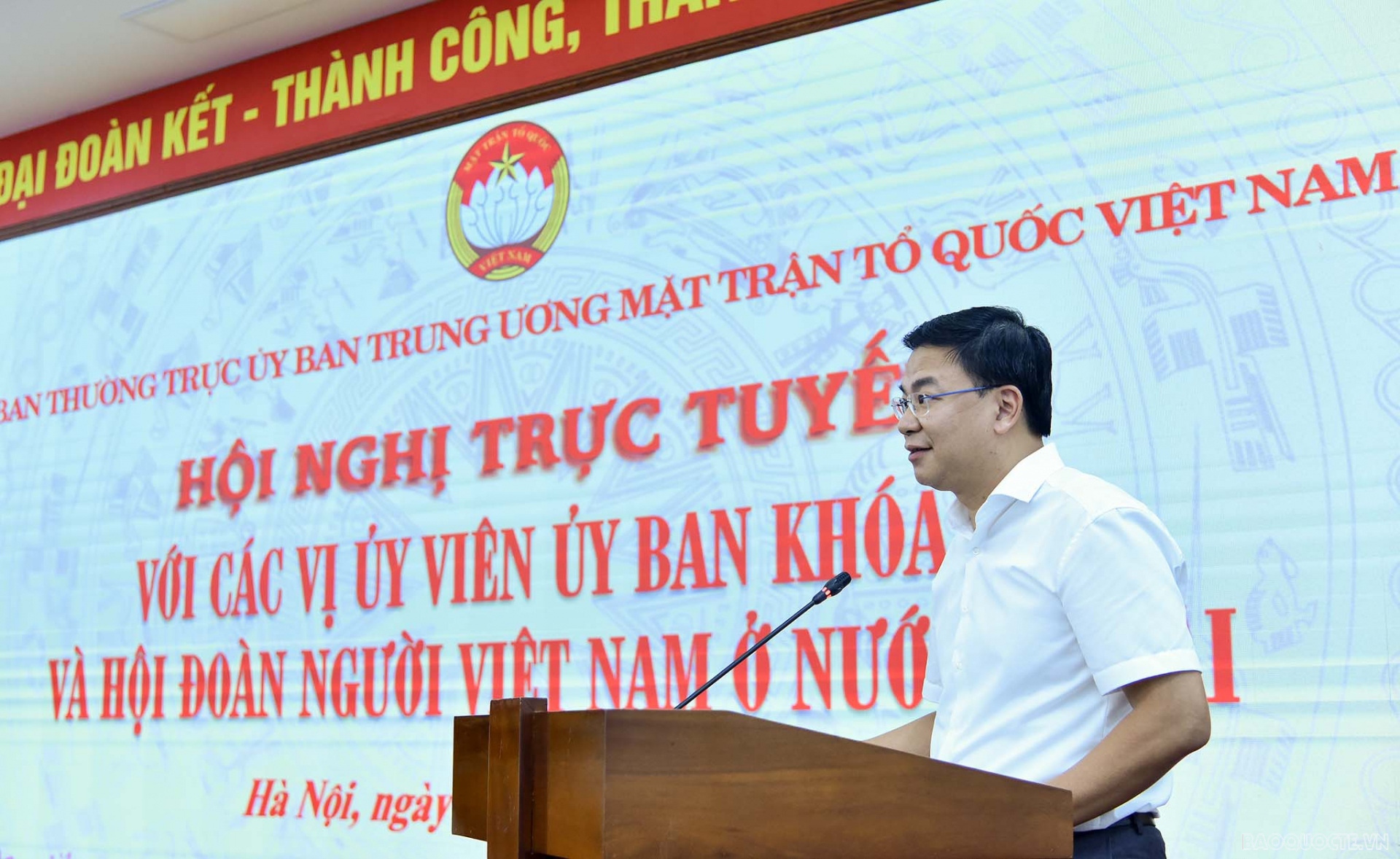 Kiều bào đề xuất sáng kiến giúp quê hương chống dịch Covid-19 và phát triển đất nước Kiều bào đề xuất sáng kiến giúp quê hương chống dịch Covid-19 và phát triển đất nước