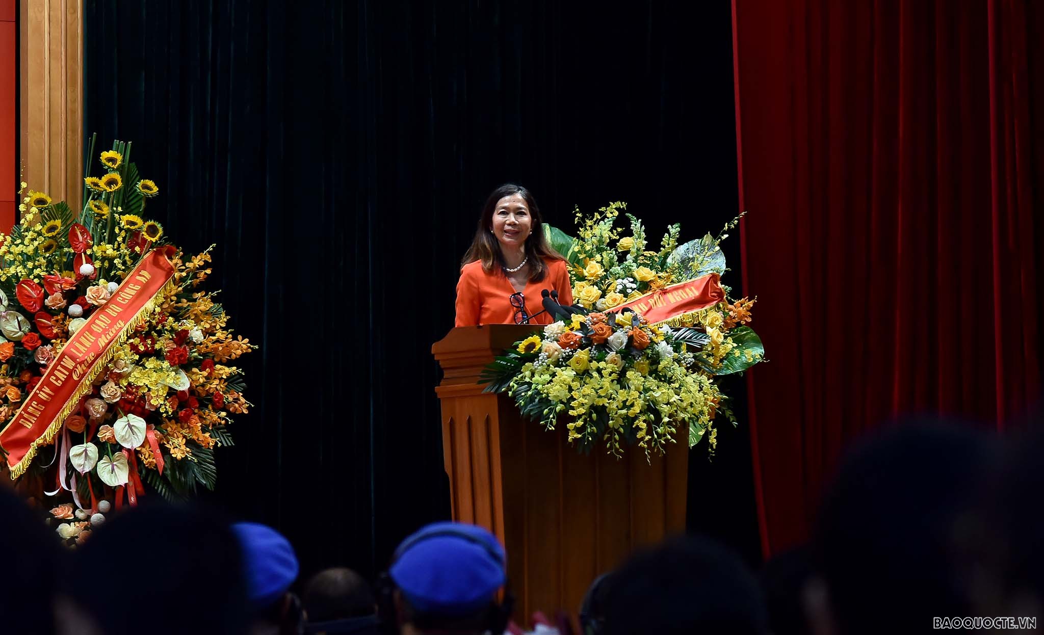 Lần đầu tiên Việt Nam cử sĩ quan công an nhân dân tham gia hoạt động Gìn giữ hoà bình Liên hợp quốc Lần đầu tiên Việt Nam cử sĩ quan công an nhân dân tham gia hoạt động Gìn giữ hoà bình Liên hợp quốc