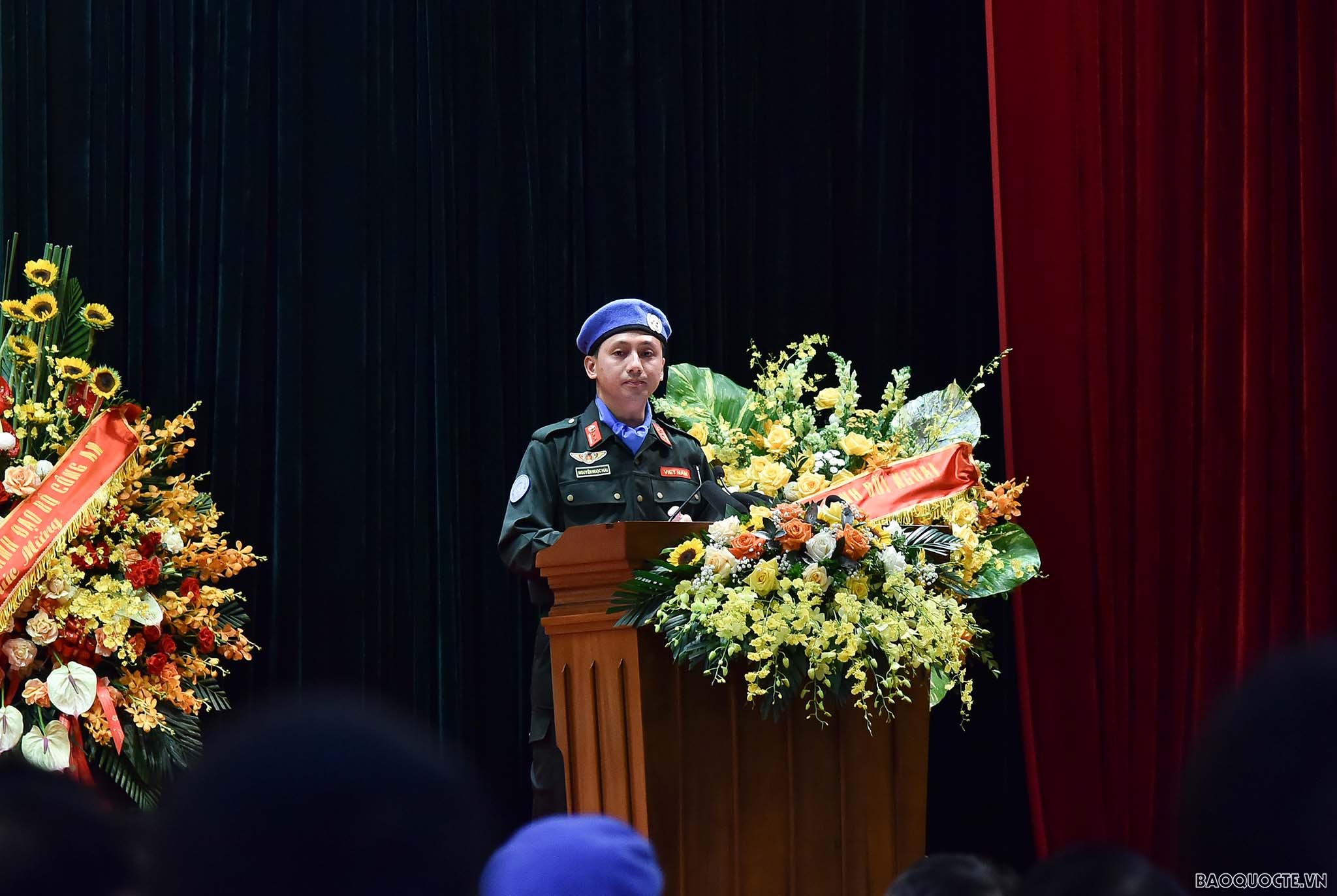 Lần đầu tiên Việt Nam cử sĩ quan công an nhân dân tham gia hoạt động Gìn giữ hoà bình Liên hợp quốc Lần đầu tiên Việt Nam cử sĩ quan công an nhân dân tham gia hoạt động Gìn giữ hoà bình Liên hợp quốc