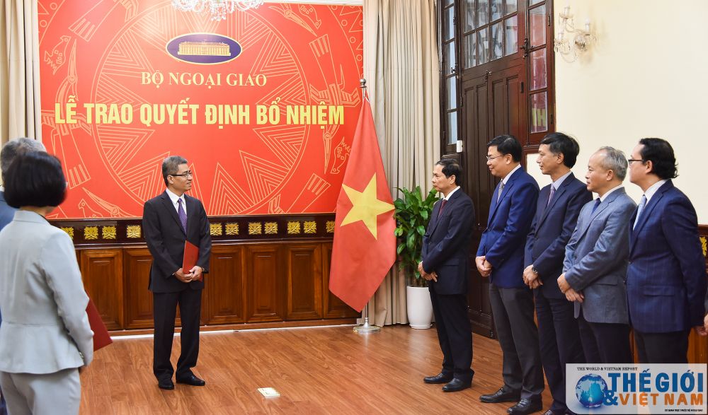 lanh-dao-bo-ngoai-giao-trao-quyet-dinh-dieu-dong-va-phan-cong-can-bo-lanh-dao-quan-ly-4