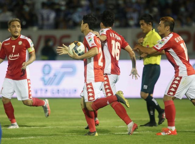 Vì sao Công Phương dự bị trong trận đấu với Bà Rịa Vũng Tàu? vi-sao-cong-phuong-du-bi-trong-tran-dau-voi-ba-ria-vung-tau