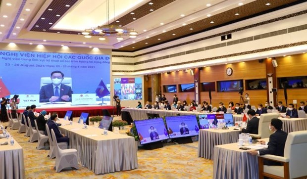 ASEAN và tiến trình chuyển đổi số: Hướng tới không gian mạng tự cường ASEAN và tiến trình chuyển đổi số: Hướng tới không gian mạng tự cường