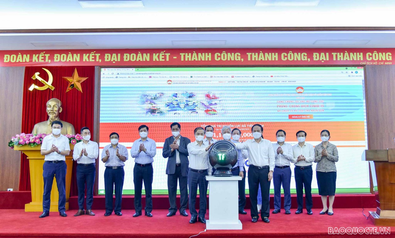 Kiều bào tiếp tục ủng hộ hơn 1 tỷ đồng cho công tác phòng, chống dịch Covid-19 Kiều bào tiếp tục ủng hộ hơn 1 tỷ đồng cho công tác phòng, chống dịch Covid-19