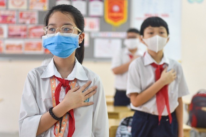 Vì sao các nước thận trọng việc tiêm vaccine Covid-19 cho trẻ?