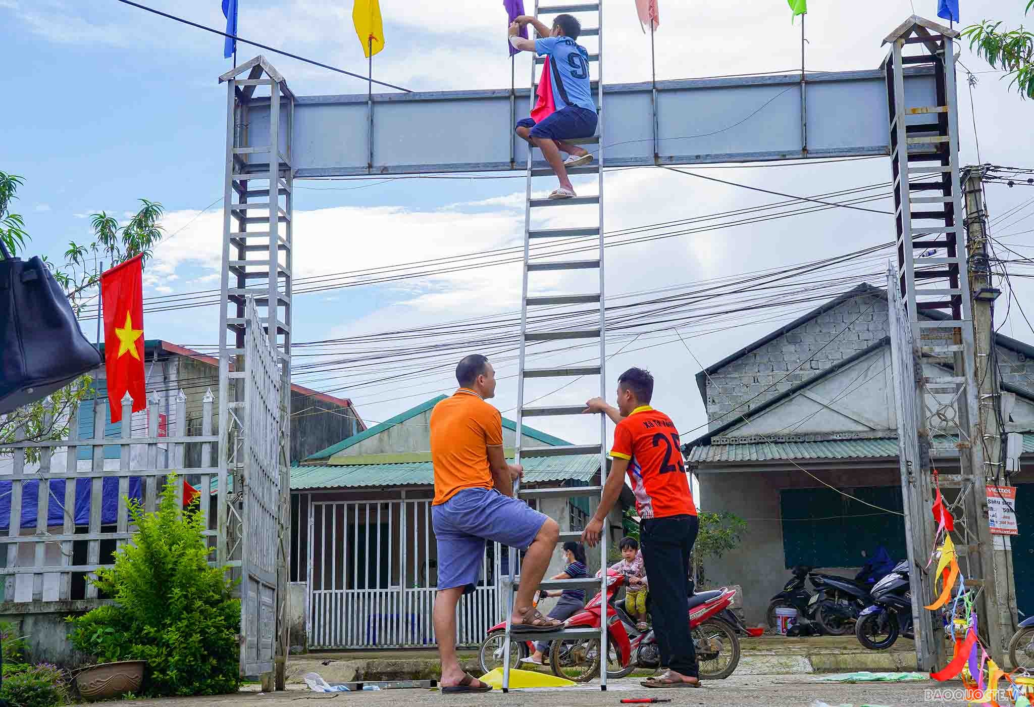 Lai Châu: Những học trò đồng bào dân tộc Mông háo hức ngày tựu trường Lai Châu: Những học trò đồng bào dân tộc Mông háo hức ngày tựu trường
