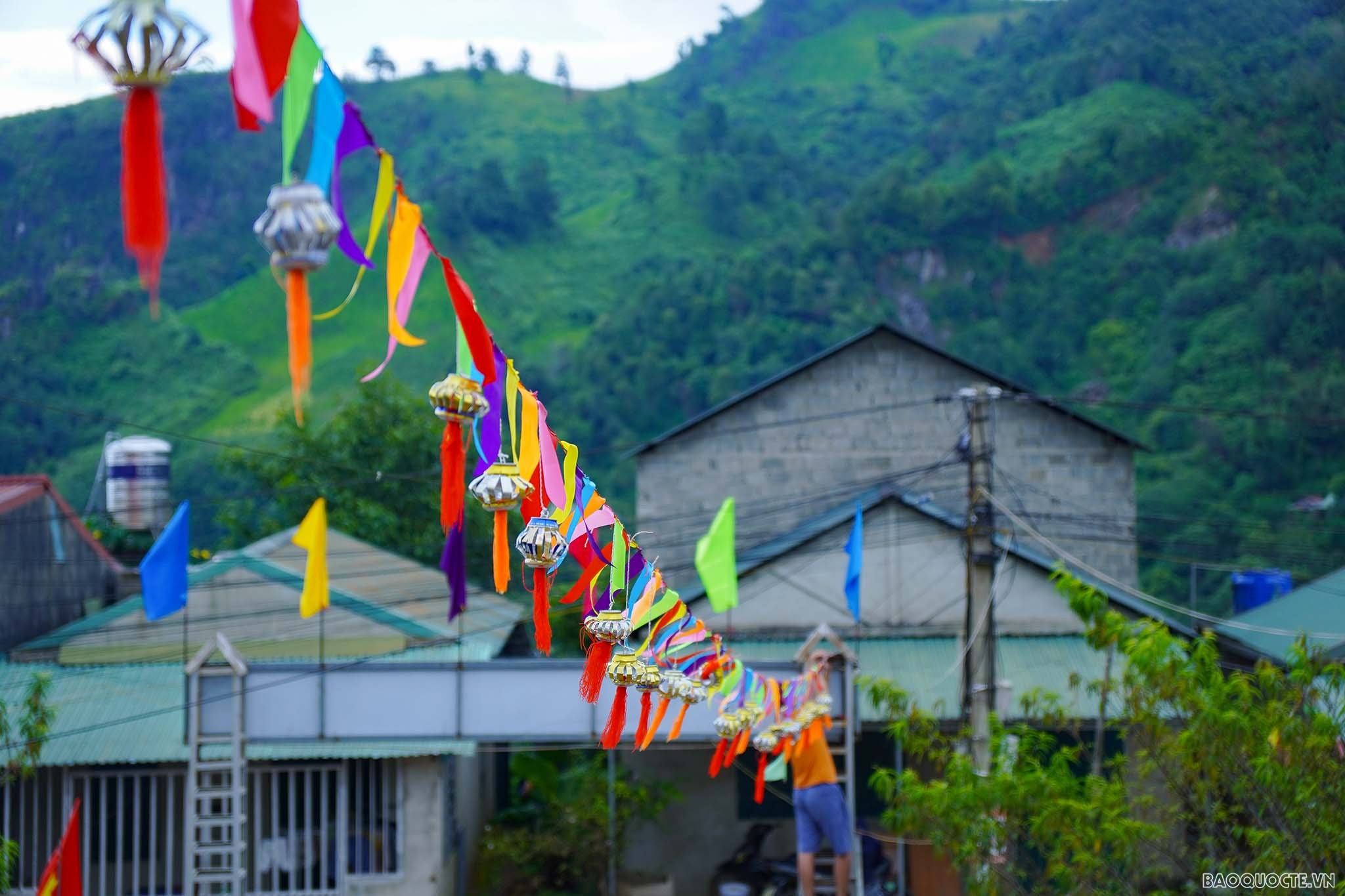Lai Châu: Những học trò đồng bào dân tộc Mông háo hức ngày tựu trường Lai Châu: Những học trò đồng bào dân tộc Mông háo hức ngày tựu trường