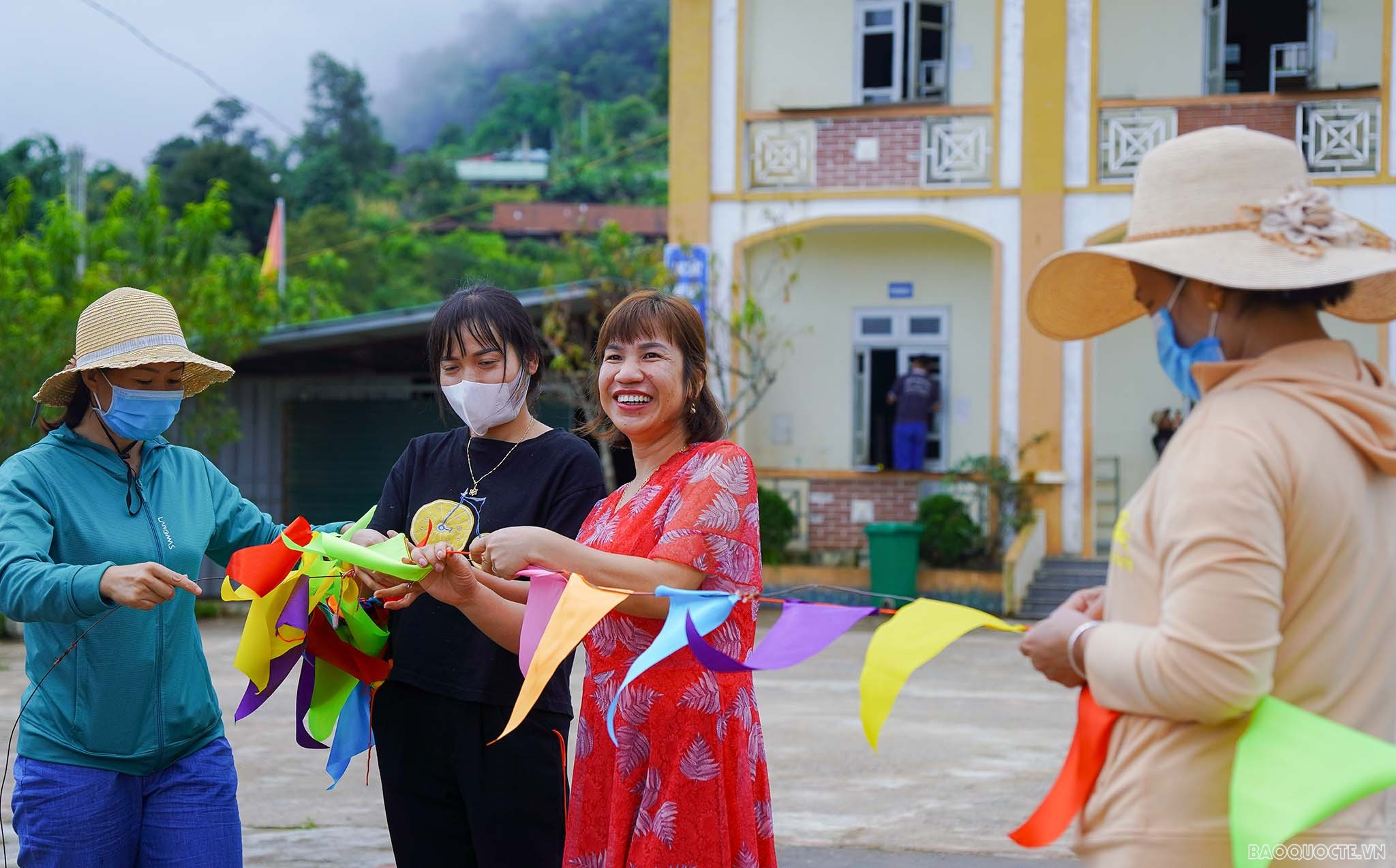 Lai Châu: Những học trò đồng bào dân tộc Mông háo hức ngày tựu trường Lai Châu: Những học trò đồng bào dân tộc Mông háo hức ngày tựu trường
