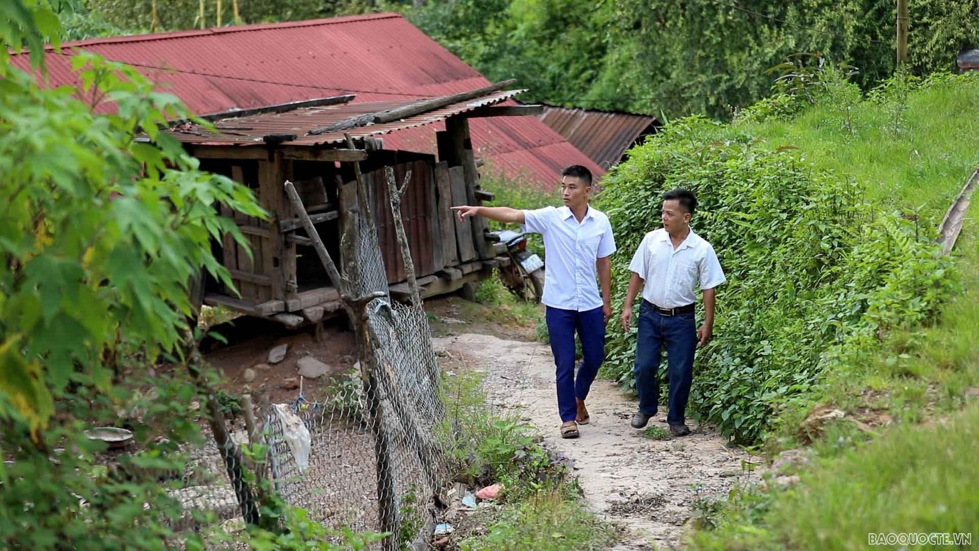 Lai Châu: Những học trò đồng bào dân tộc Mông háo hức ngày tựu trường Lai Châu: Những học trò đồng bào dân tộc Mông háo hức ngày tựu trường