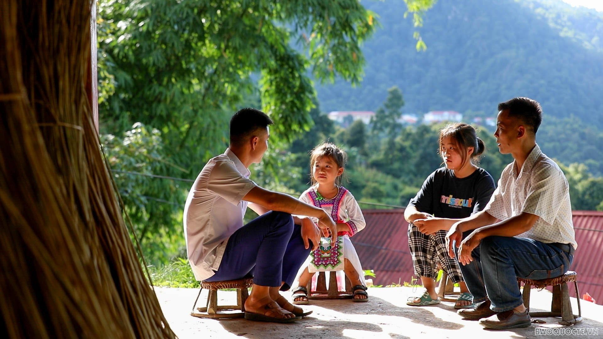 Lai Châu: Những học trò đồng bào dân tộc Mông háo hức ngày tựu trường Lai Châu: Những học trò đồng bào dân tộc Mông háo hức ngày tựu trường