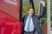 ceo sieu giau ngoi ca suc manh dang kinh ngac cua iphone