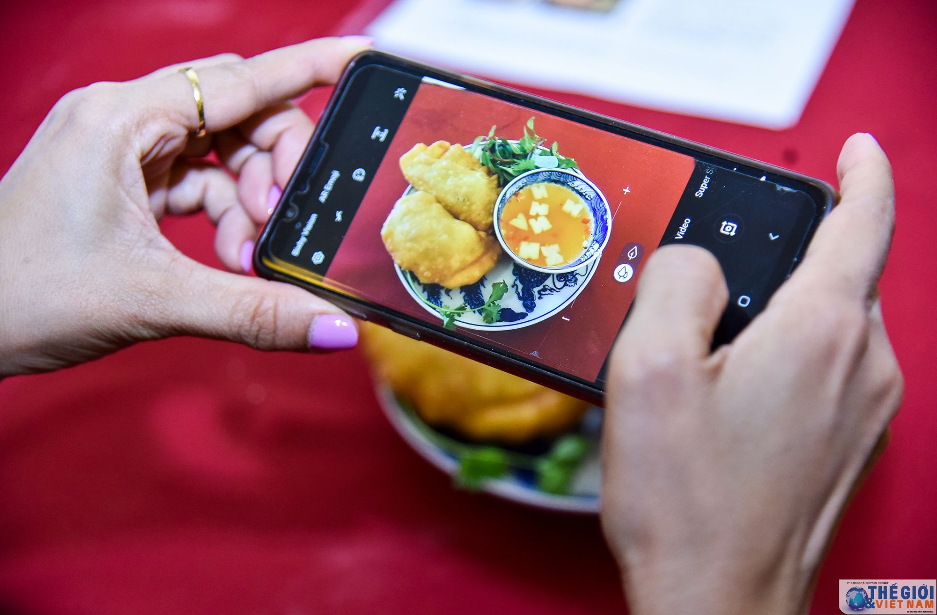 Nhóm Phụ nữ Cộng đồng ASEAN trải nghiệm làm bánh gối, bánh trung thu nhom phu nu cong dong asean trai nghiem lam banh goi banh trung thu