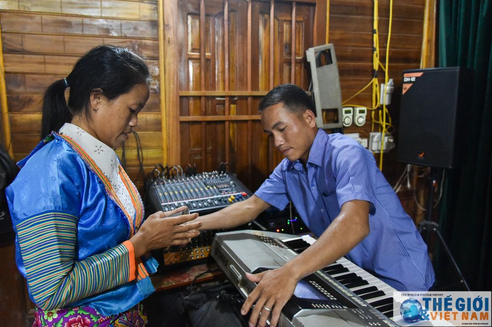 len dien bien cung nguoi mong hat thanh ca