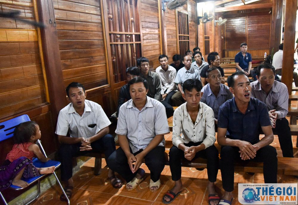 len dien bien cung nguoi mong hat thanh ca