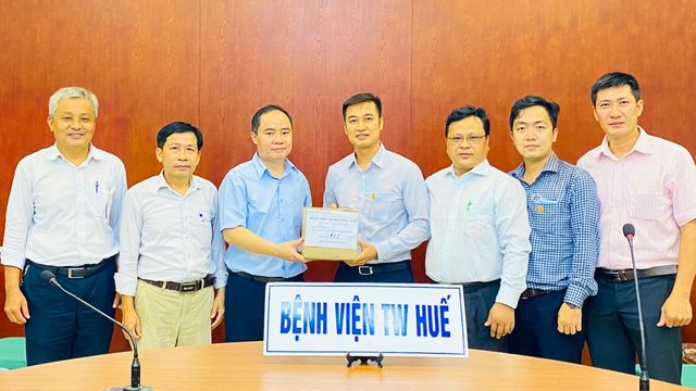 Hai bệnh viện ở miền Trung tiếp nhận thuốc điều trị Covid-19