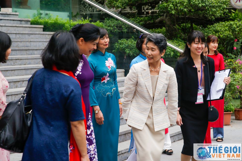 phu nhan thu tuong nhat ban suga mariko tham bao tang phu nu viet nam