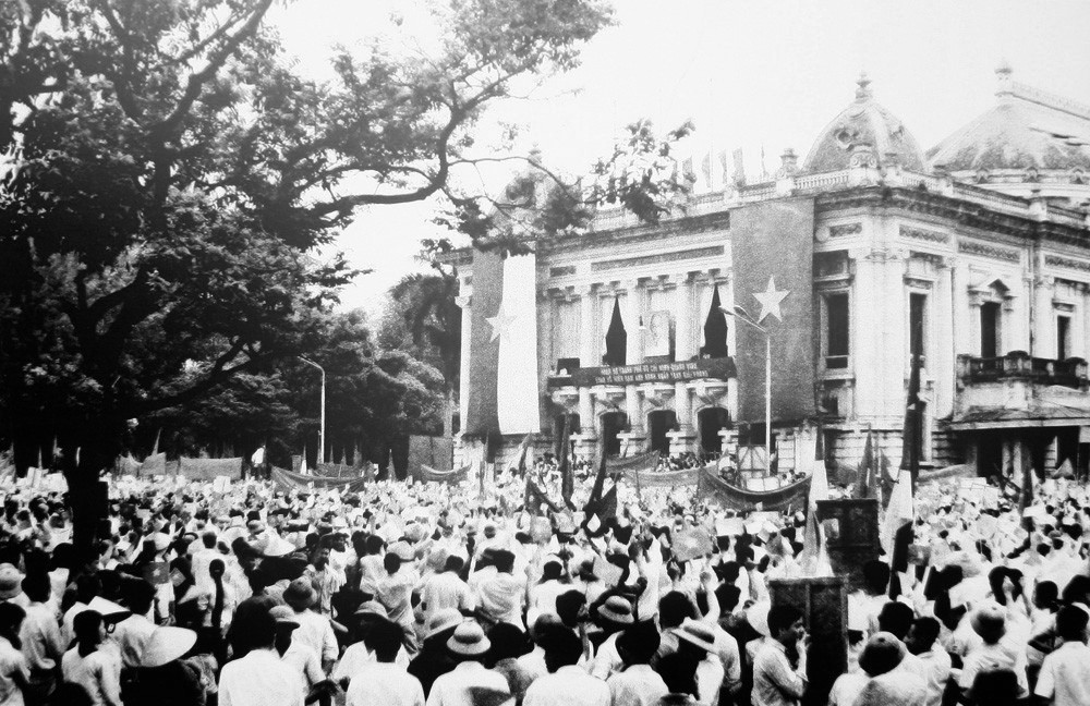Hình ảnh gợi nhớ về Hà Nội sau ngày giải phóng Thủ đô 1954