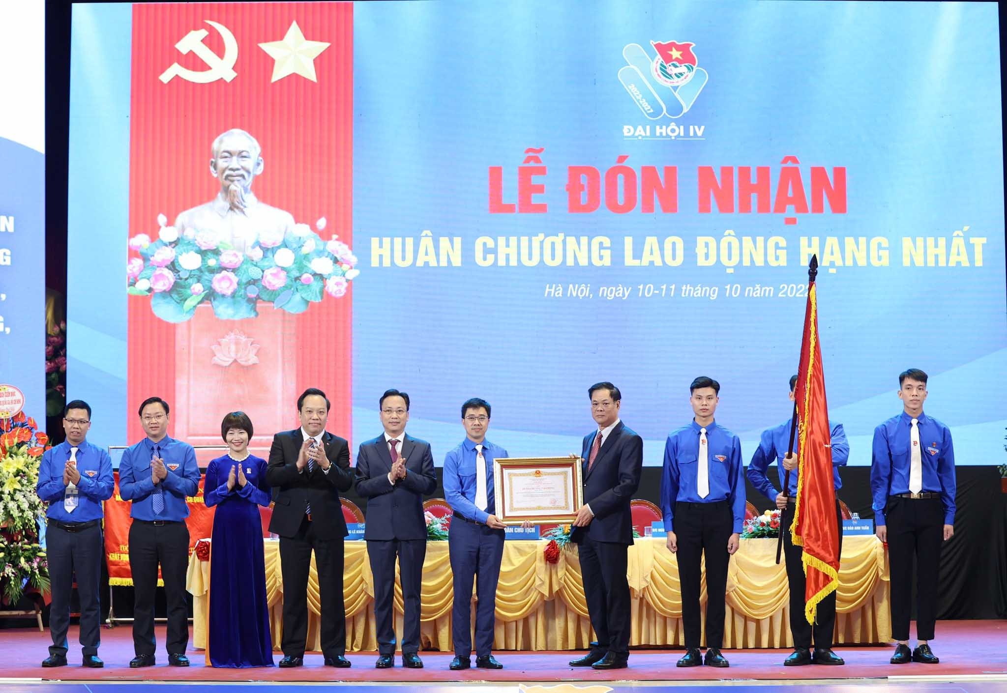 Khơi dậy sứ mệnh, tầm nhìn và khát vọng cống hiến của thanh niên Khơi dậy sứ mệnh, tầm nhìn và khát vọng cống hiến của thanh niên